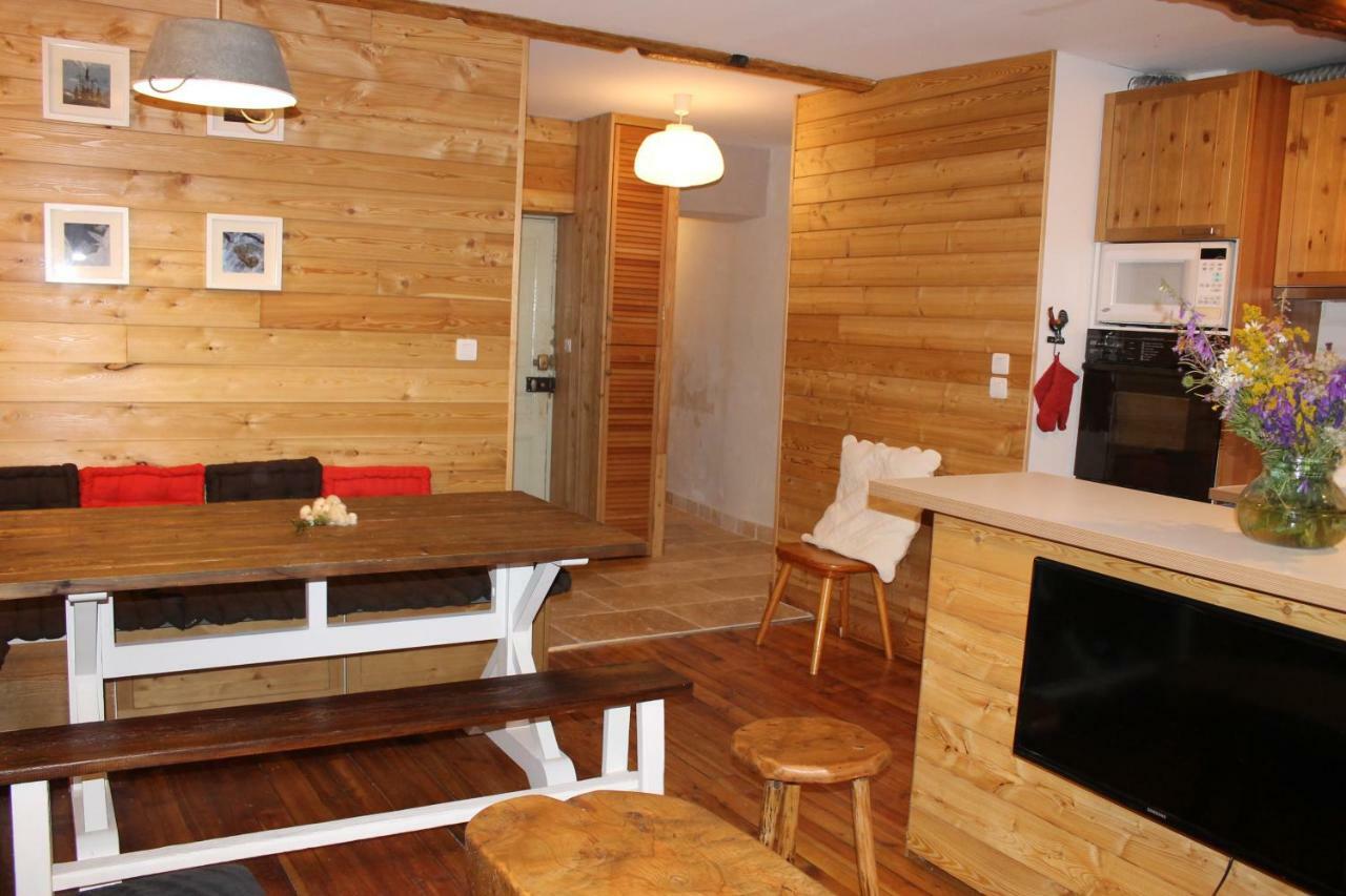 Appartement Style Chalet Centre บาร์เซอลอนเน็ต ภายนอก รูปภาพ
